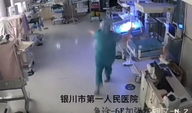 生后续来了！网友表示：这嘉奖是不是低了凯发app网站地震中高中生背起同学逃(图2)
