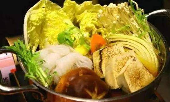 就能轻松做出美味不用去日料店吃了凯发国际平台教你做日式寿喜锅在家(图1)